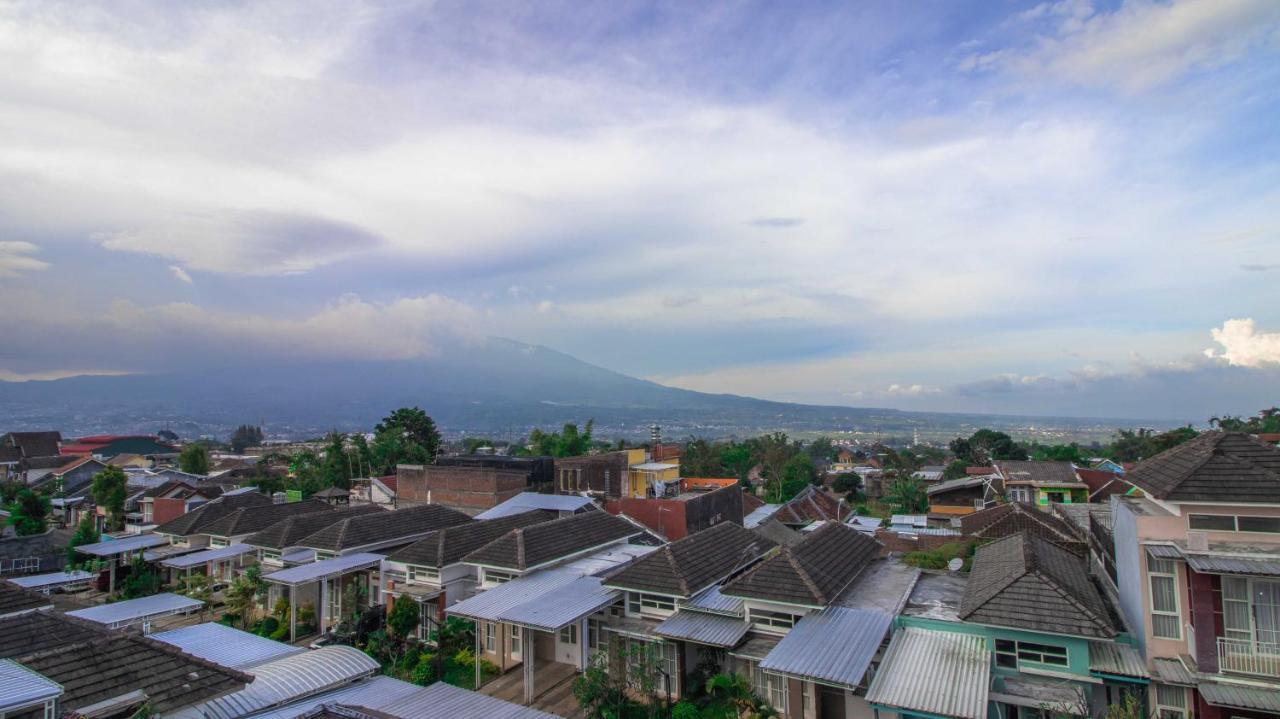 Villa El Nino 5 Bedroom Dengan Rooftop Mountain View Batu  Esterno foto